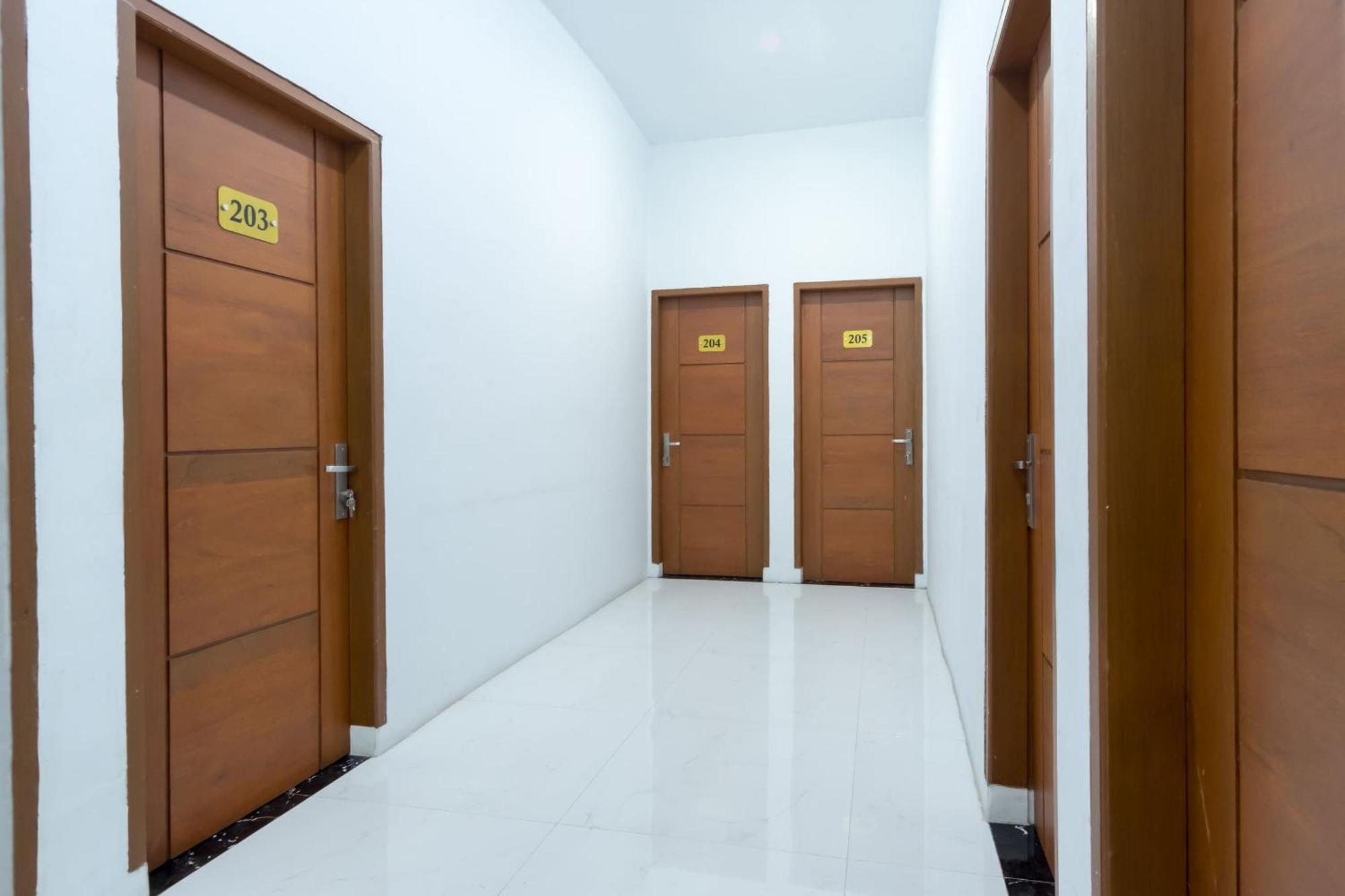 מדאן Super Oyo 839 Royal Guest House מראה חיצוני תמונה