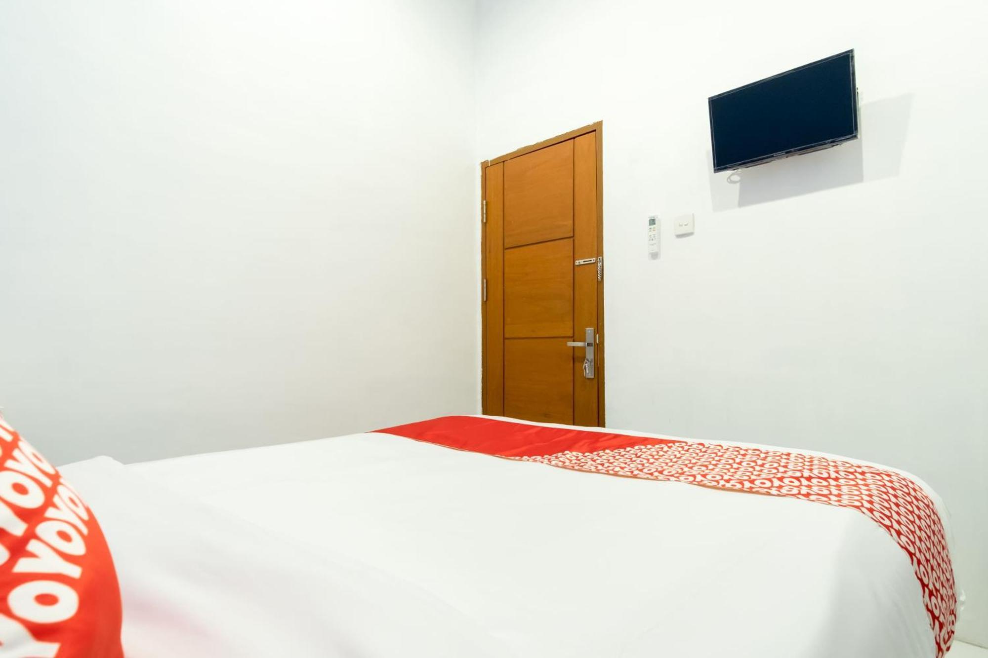 מדאן Super Oyo 839 Royal Guest House מראה חיצוני תמונה